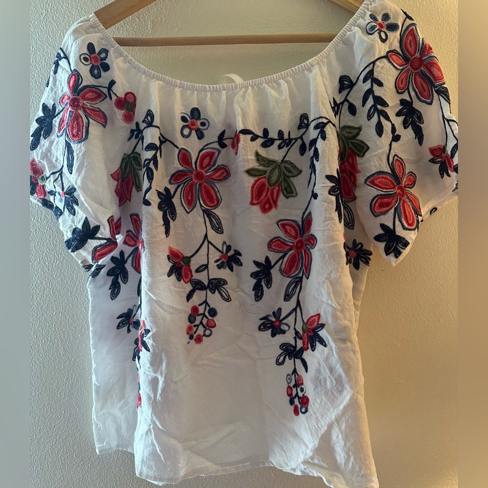 Embroidered Floral Women's Blouse - White and Multicolor